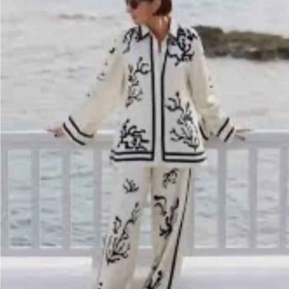 🔥NWOT Coral reef pant set black and cream. Size small p2p 20'' - Picture 3 of 9